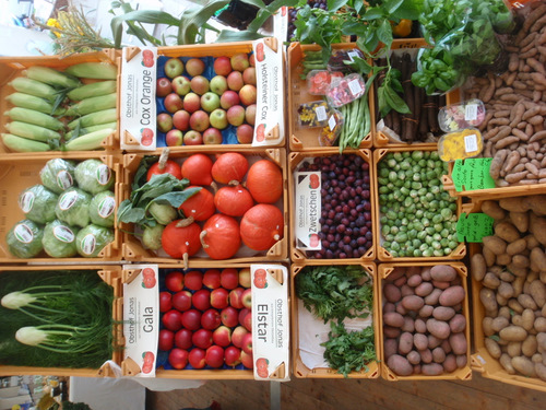 Food at the Farmer's Markt.